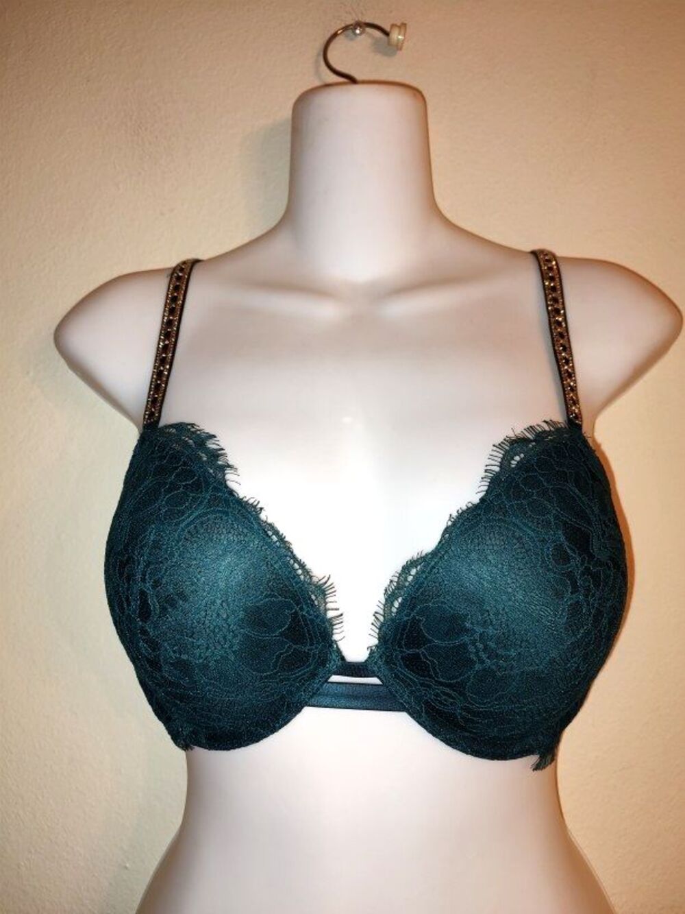 Victoria's Secret Very Sexy Emerald Green Bra w Bedazzled Gold Straps Size 34C